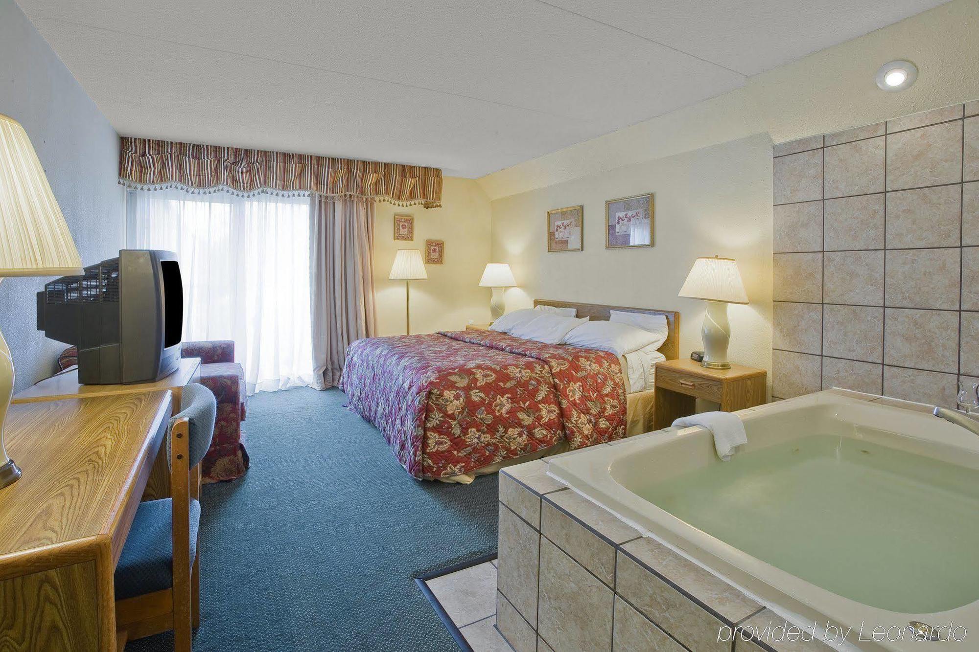 Broadview Inn Suites Galesburg Phòng bức ảnh